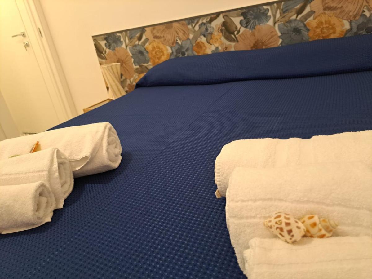 Casa Vacanze Il Giardino Dei Girasoli Marina di Ragusa Eksteriør bilde